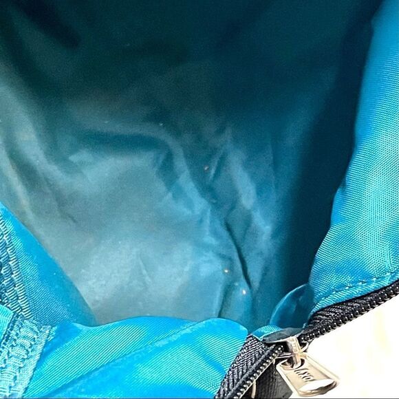 Roxy Backpack & Key Chain 404 - Picture 8 of 11